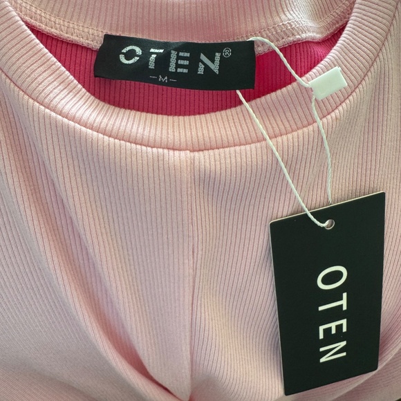 NWT oten Women's Casual Sleeveless Cutout Twist Front Side Slit Ribbed Knit Part - Picture 4 of 4